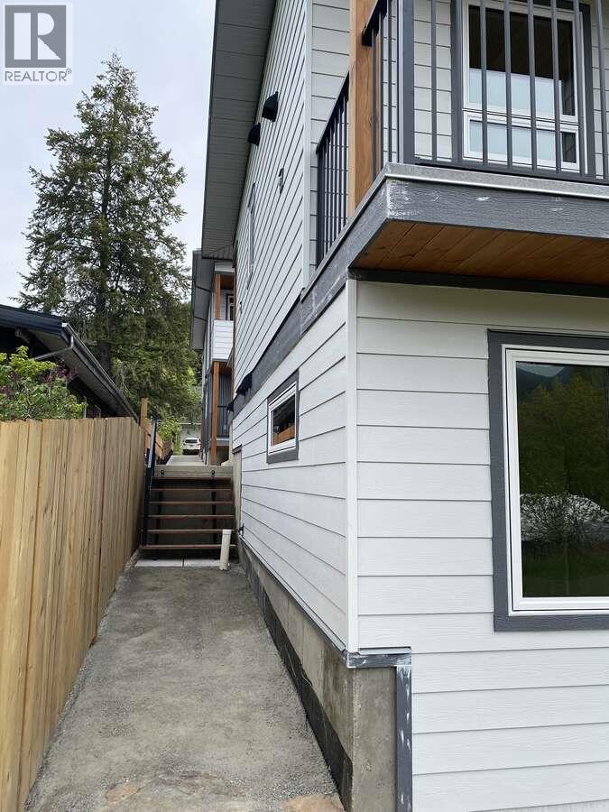 #A 2224 Falls Street - 39