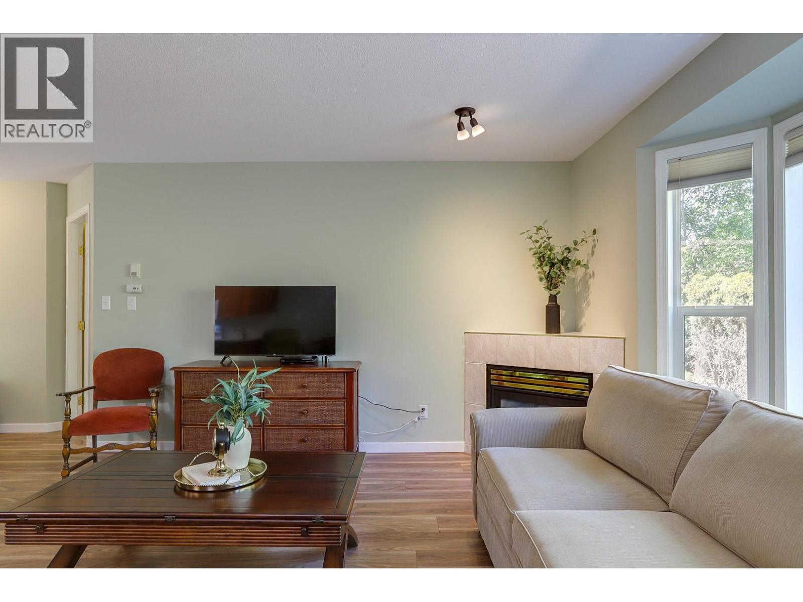 #3 602 Browne Road - 13