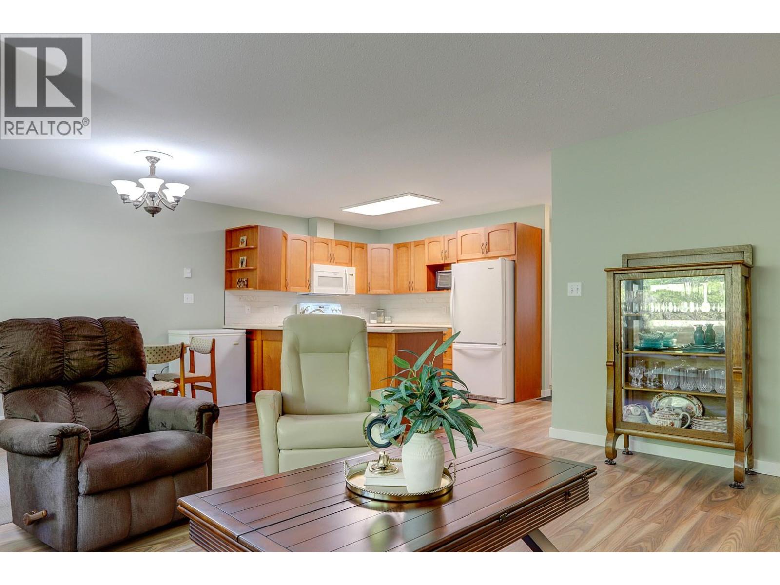 602 Browne Road Unit# 3, Vernon