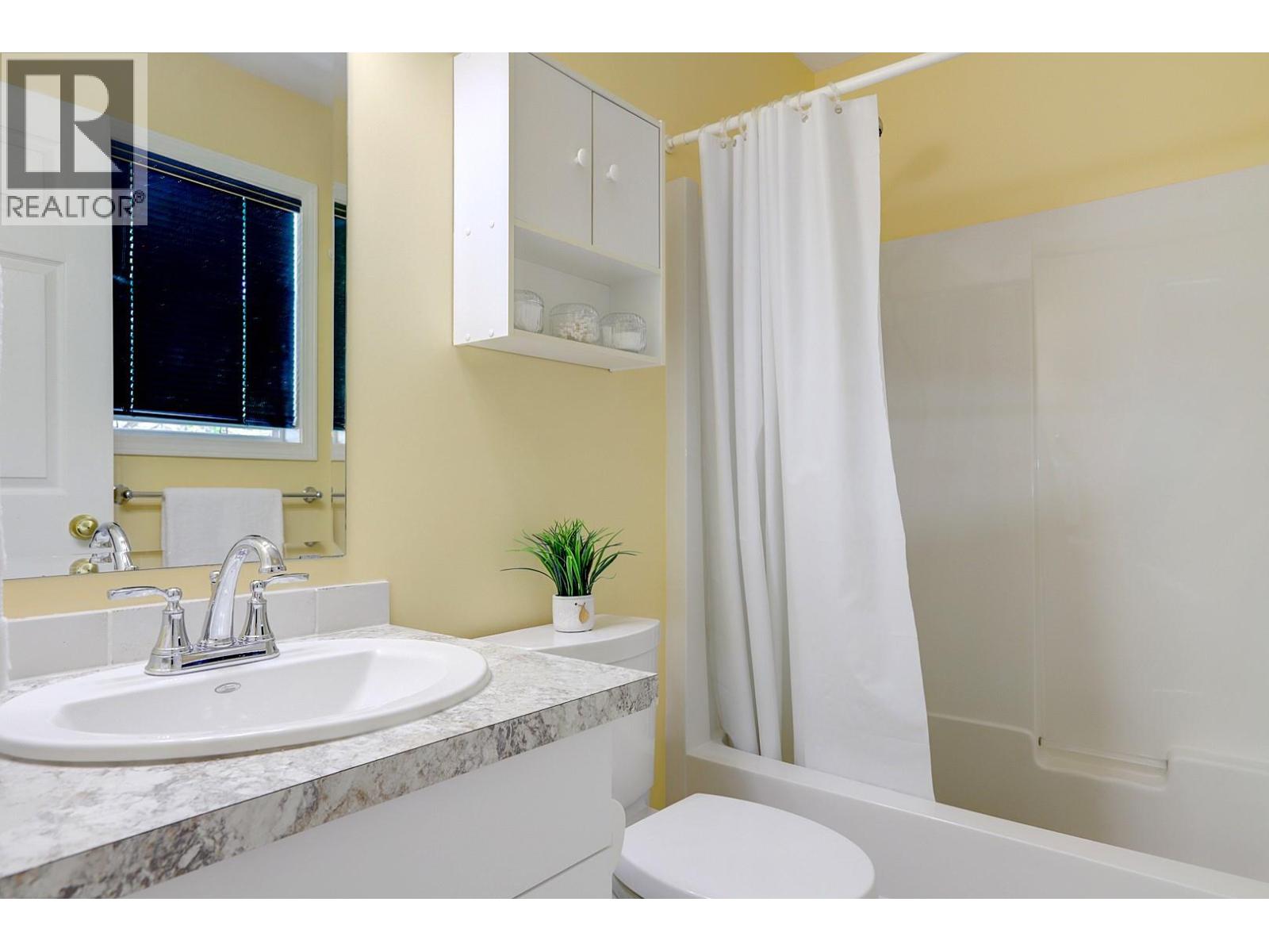 602 Browne Road Unit# 3, Vernon