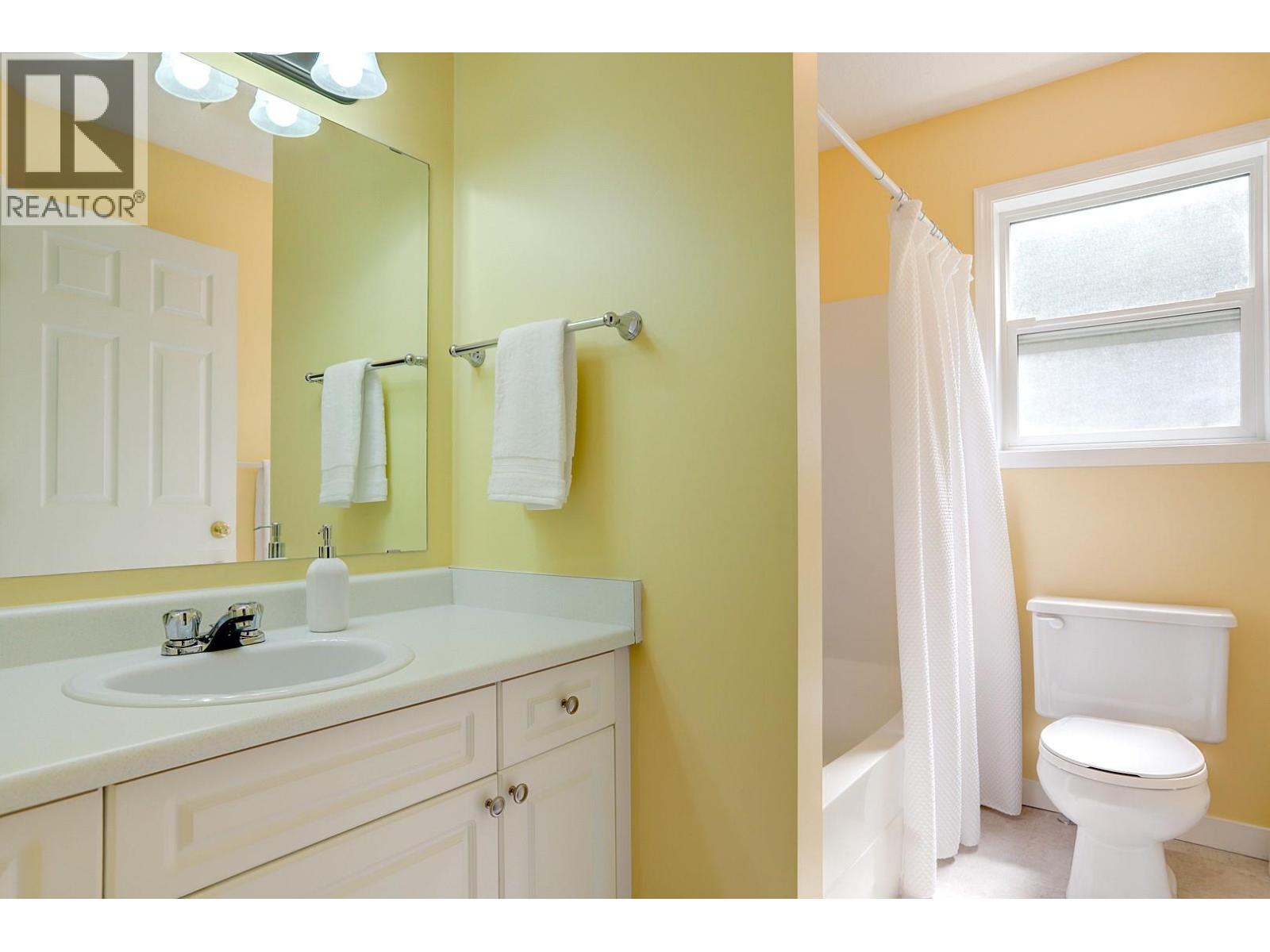 602 Browne Road Unit# 3, Vernon
