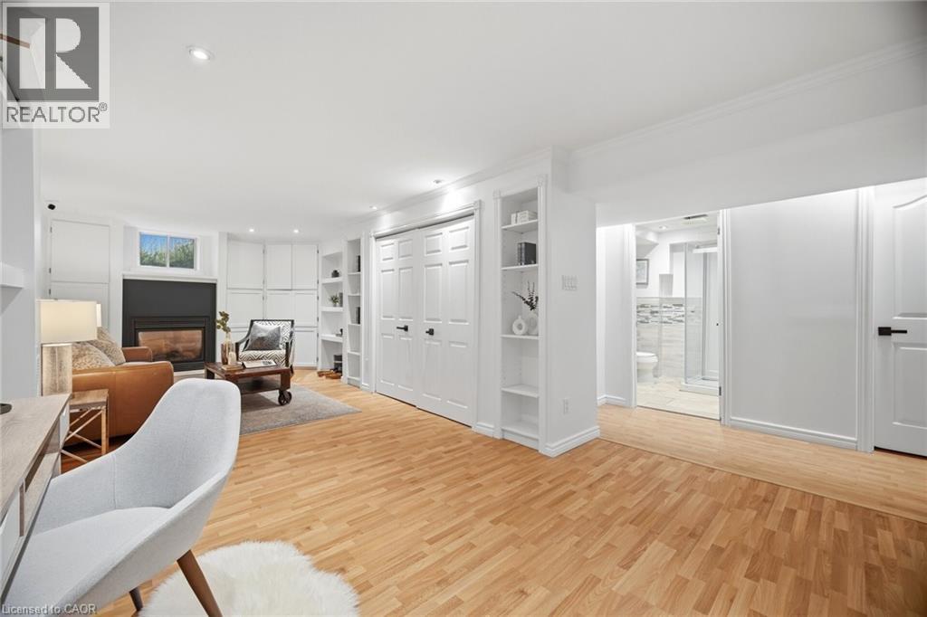 1376 ROYAL Drive - 35