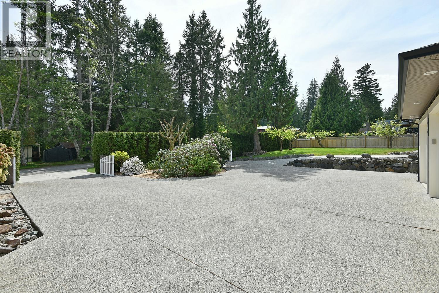 5481 EUREKA ROAD, Halfmoon Bay