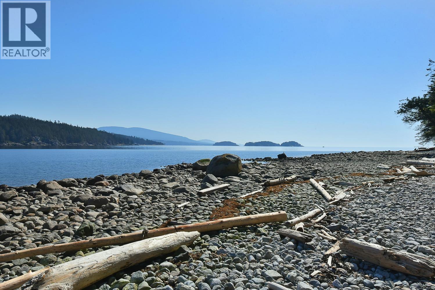 5481 EUREKA ROAD, Halfmoon Bay