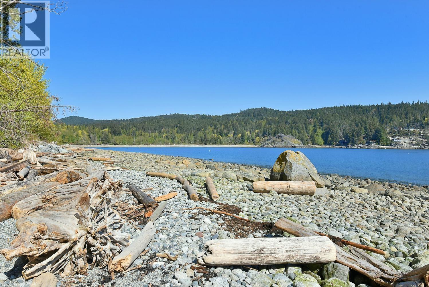 5481 EUREKA ROAD, Halfmoon Bay