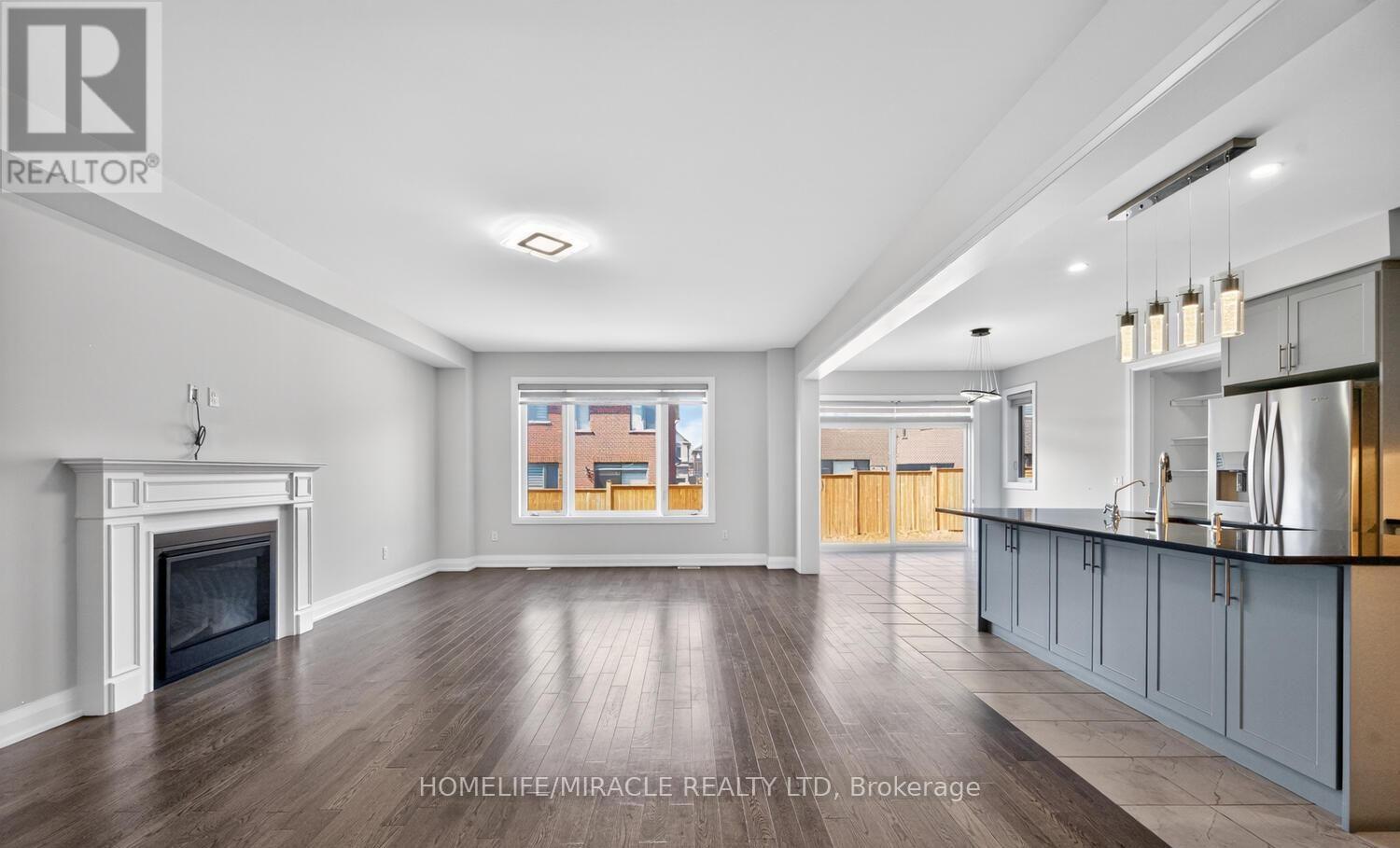 1032 EDINBURGH DRIVE - 12