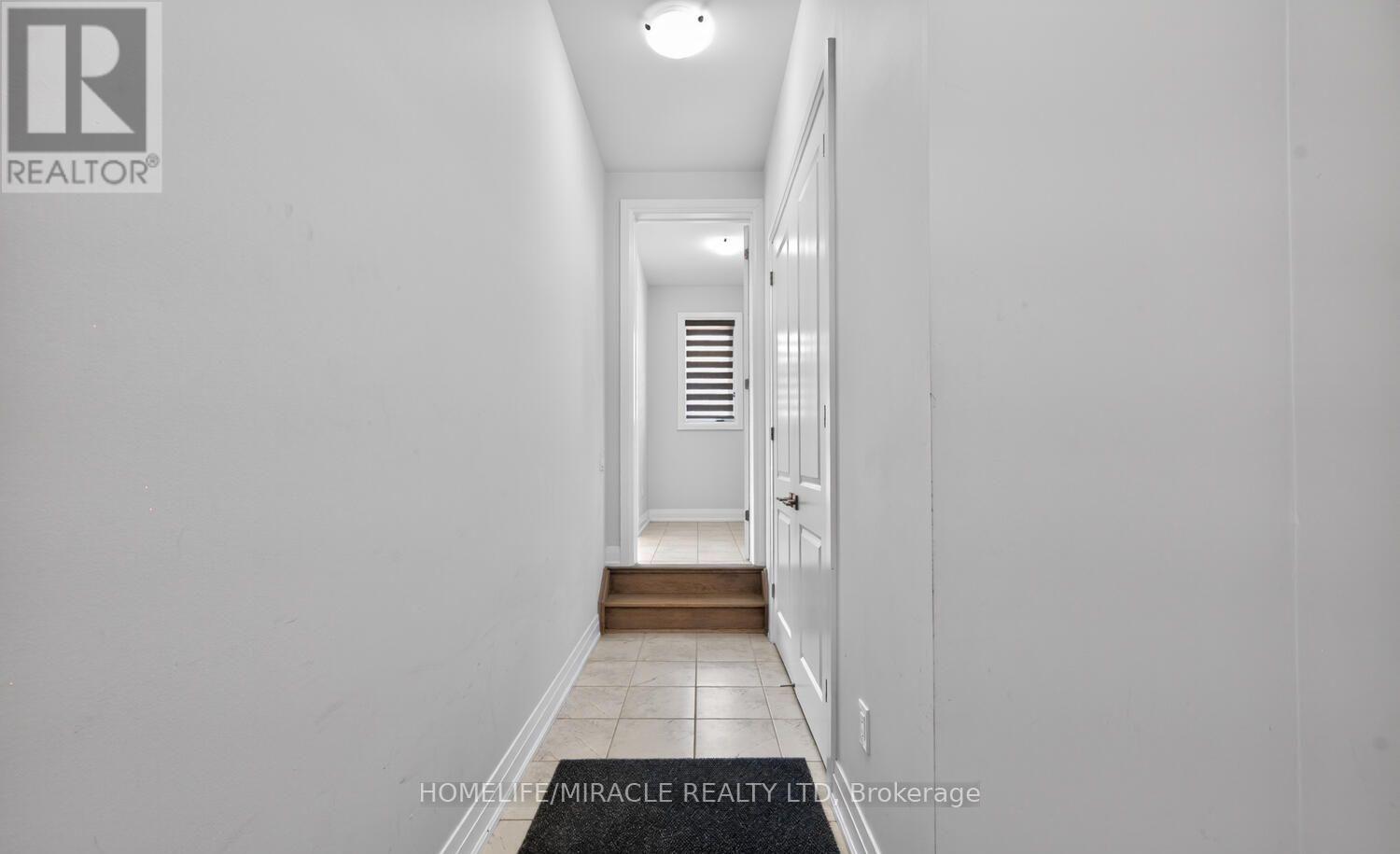1032 EDINBURGH DRIVE - 23