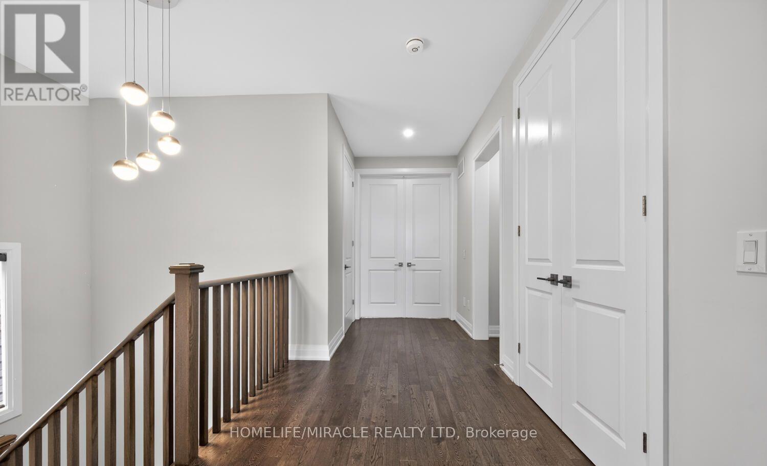 1032 EDINBURGH DRIVE - 27