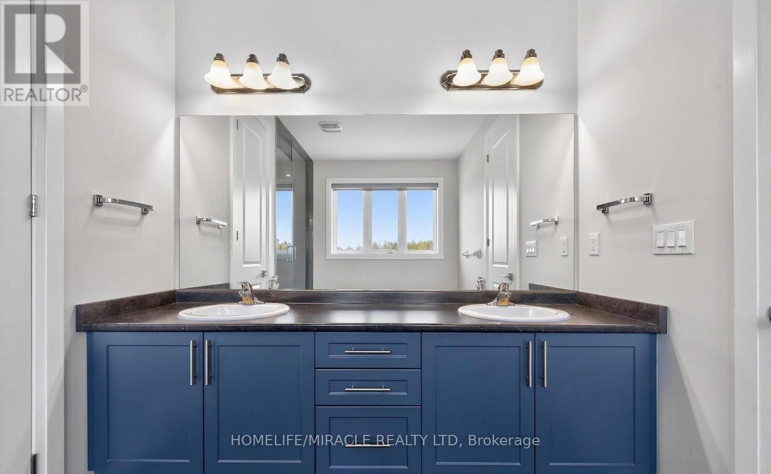1032 EDINBURGH DRIVE - 32