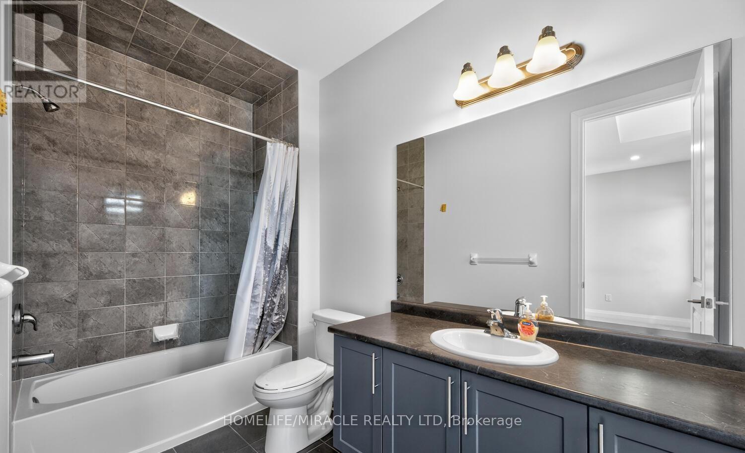 1032 EDINBURGH DRIVE - 37
