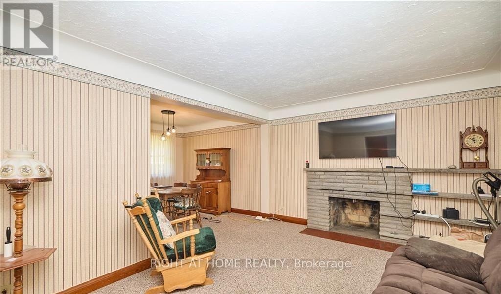 6357 DORCHESTER ROAD - 5