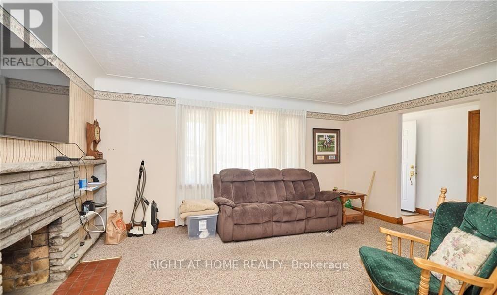 6357 DORCHESTER ROAD - 6