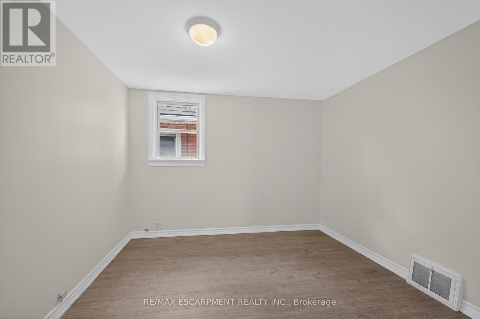 584 WATERLOO STREET - 14