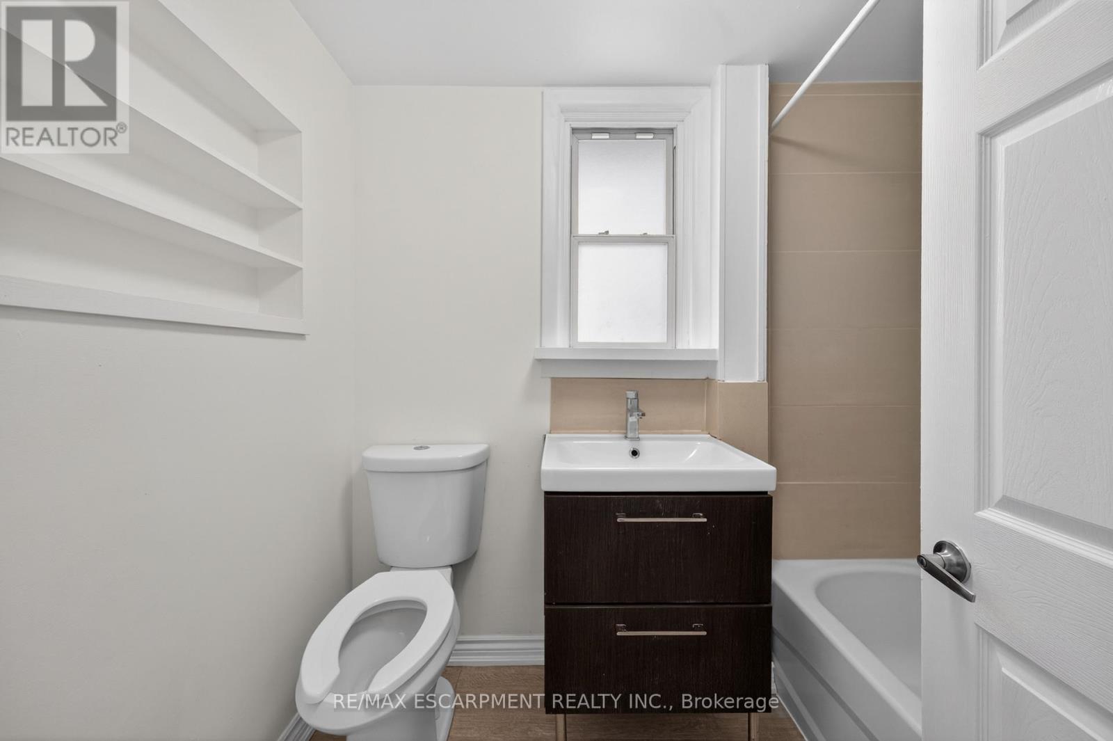 584 WATERLOO STREET - 17