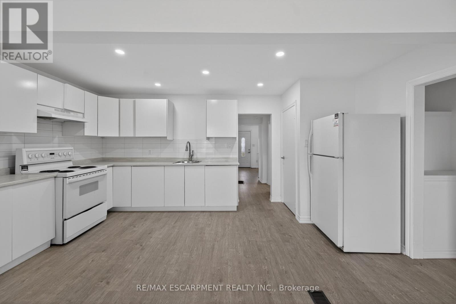 584 WATERLOO STREET - 19
