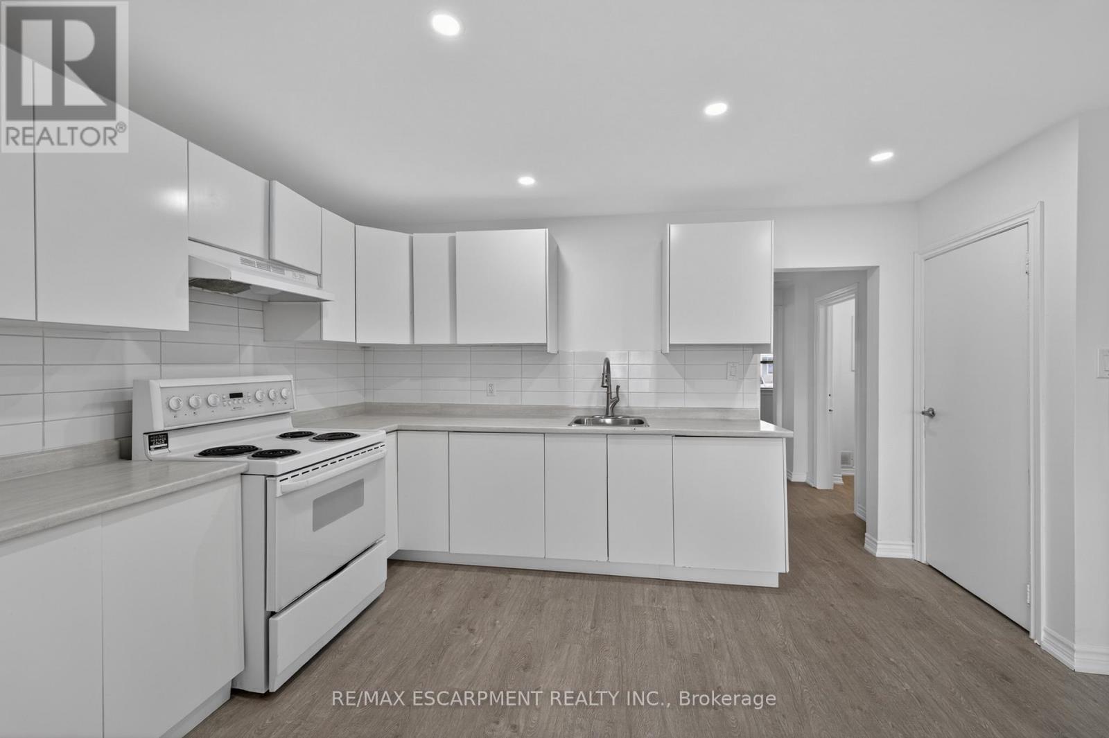 584 WATERLOO STREET - 20
