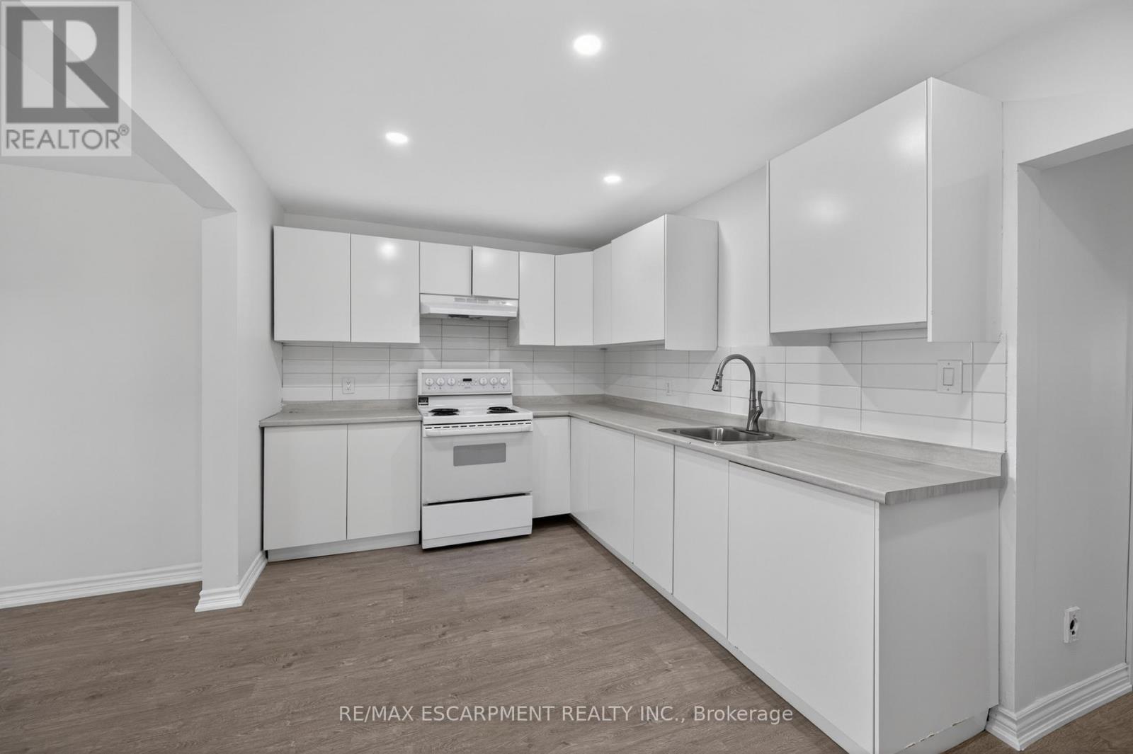 584 WATERLOO STREET - 21