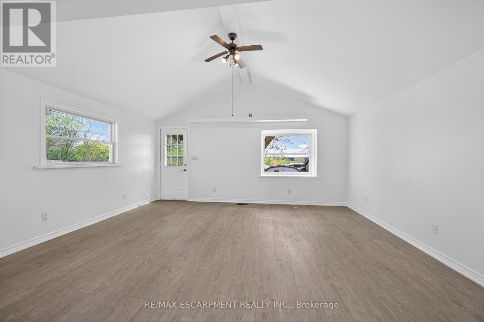 584 WATERLOO STREET - 24