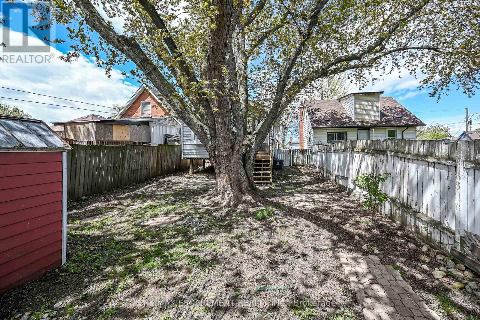 584 WATERLOO STREET - 39