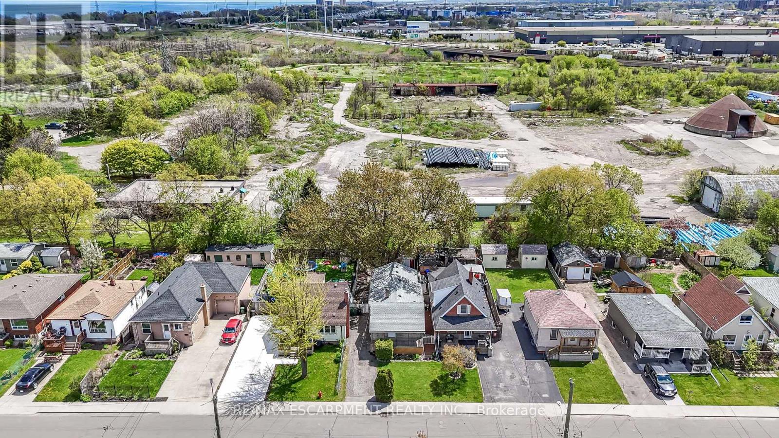584 WATERLOO STREET - 43