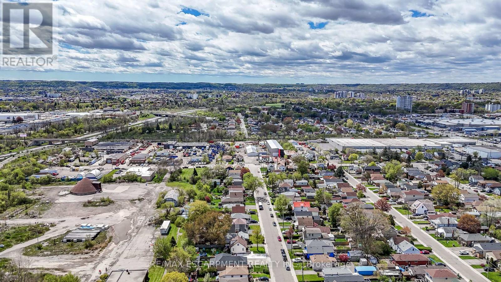 584 WATERLOO STREET - 48