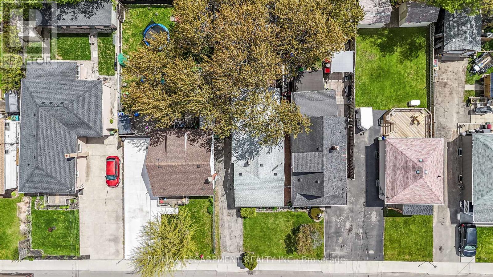 584 WATERLOO STREET - 50