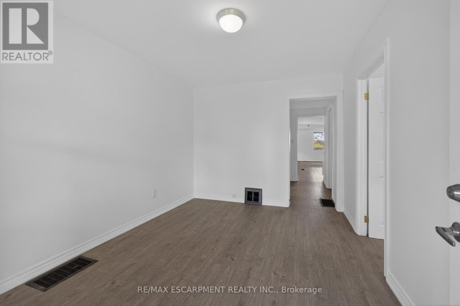 584 WATERLOO STREET - 9