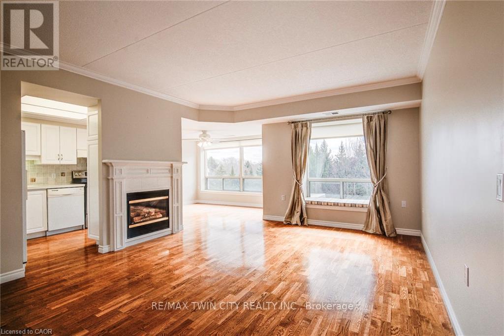 #507 405 ERB STREET W - 13