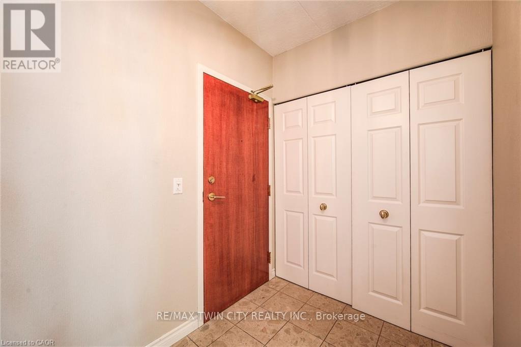 #507 405 ERB STREET W - 8