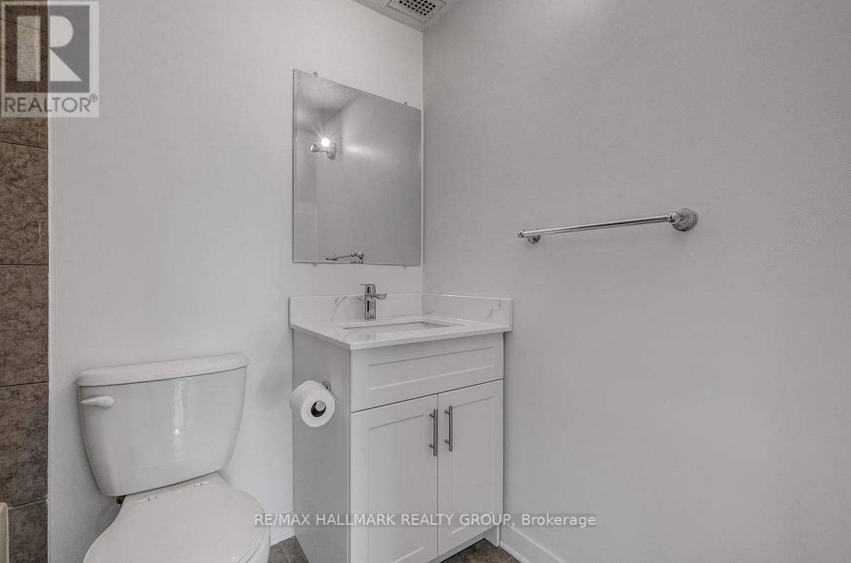#105A 2041 ARROWSMITH DRIVE - 20