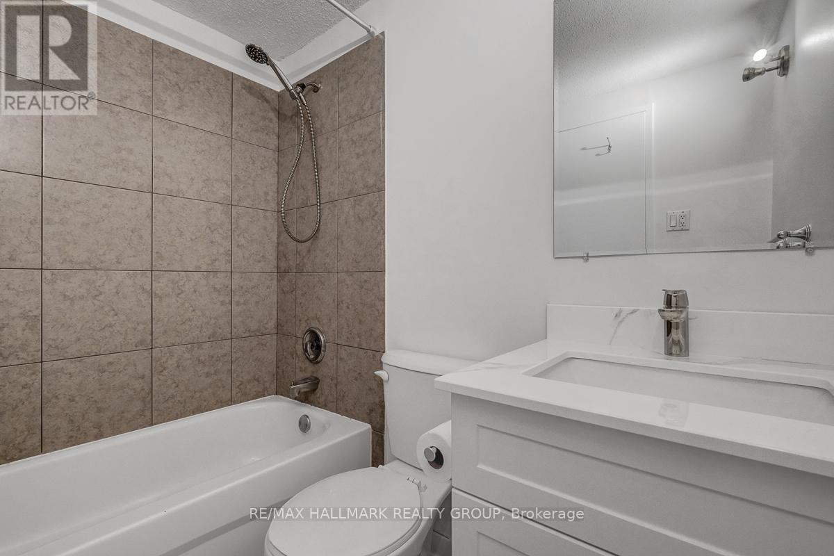 #105A 2041 ARROWSMITH DRIVE - 21