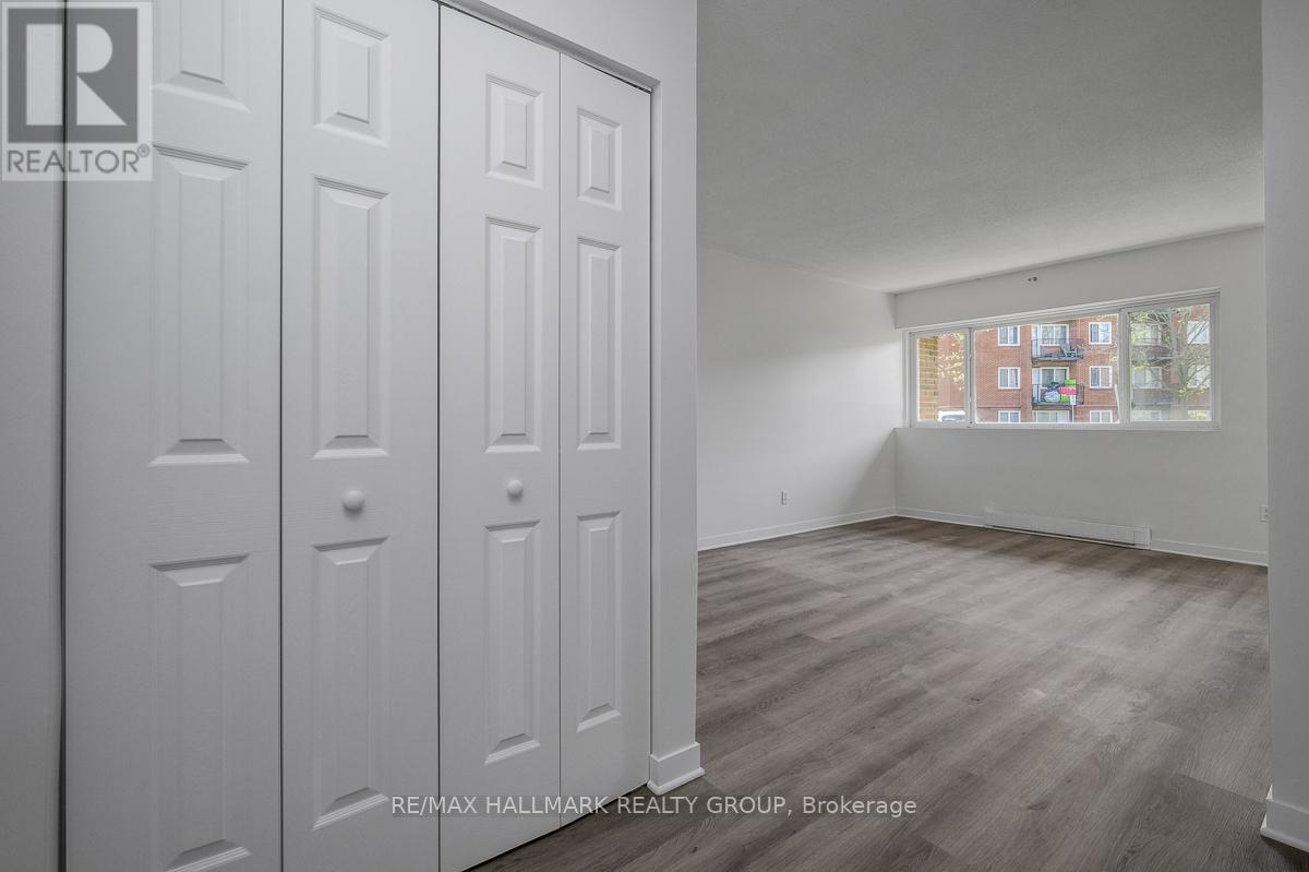 #105A 2041 ARROWSMITH DRIVE - 4