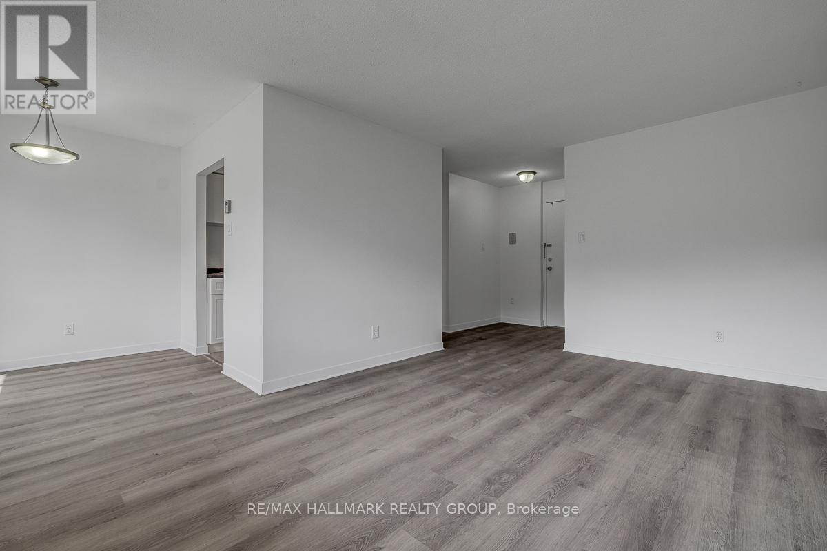 #105A 2041 ARROWSMITH DRIVE - 7