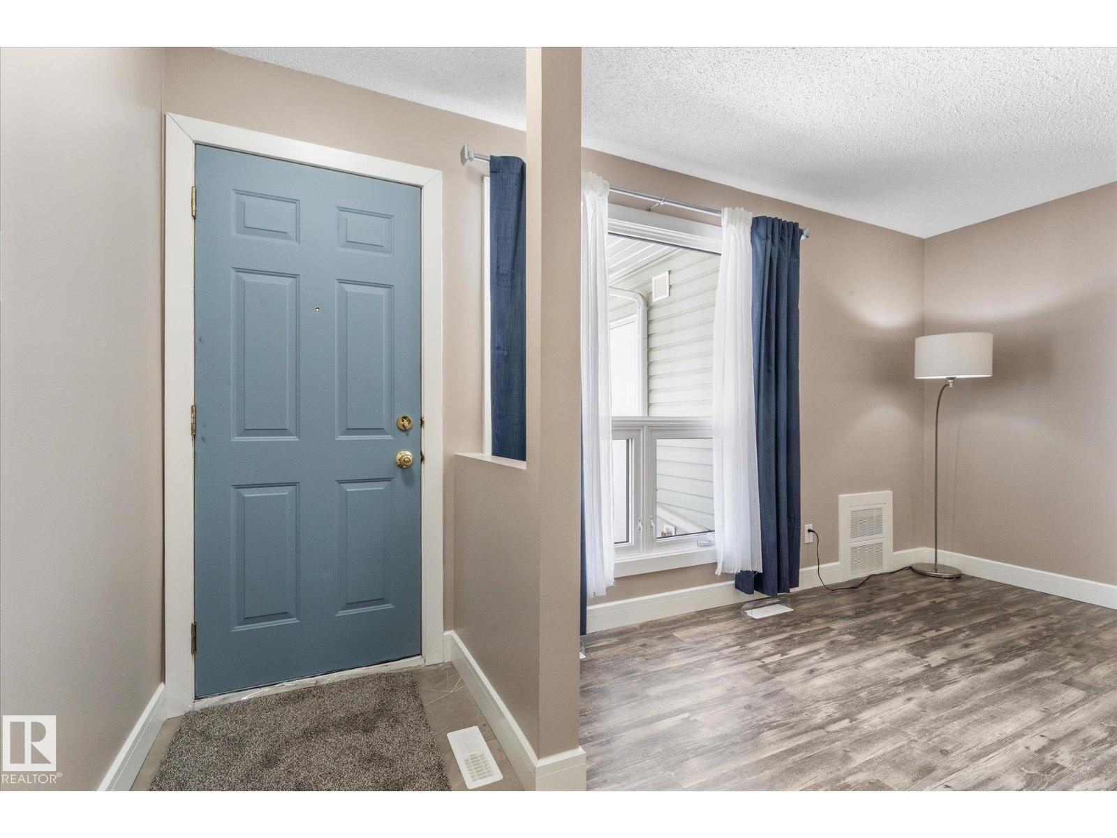 #26 2115 118 ST NW - 15