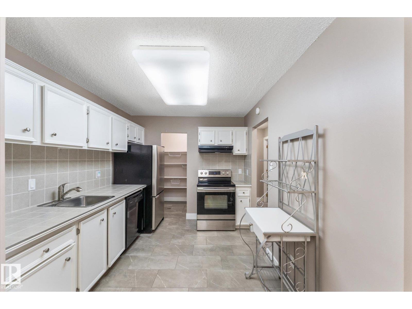 #26 2115 118 ST NW - 23