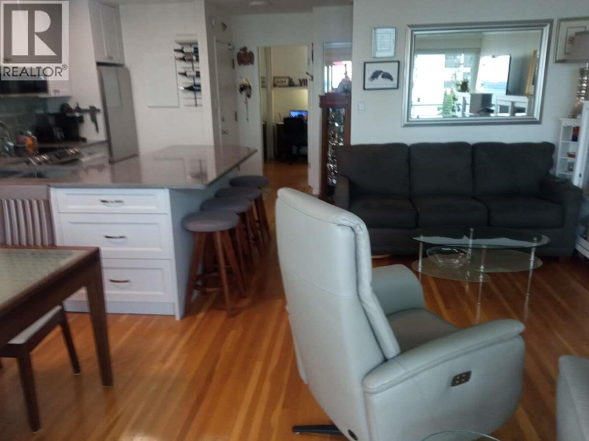 404 1845 BELLEVUE AVENUE, West Vancouver