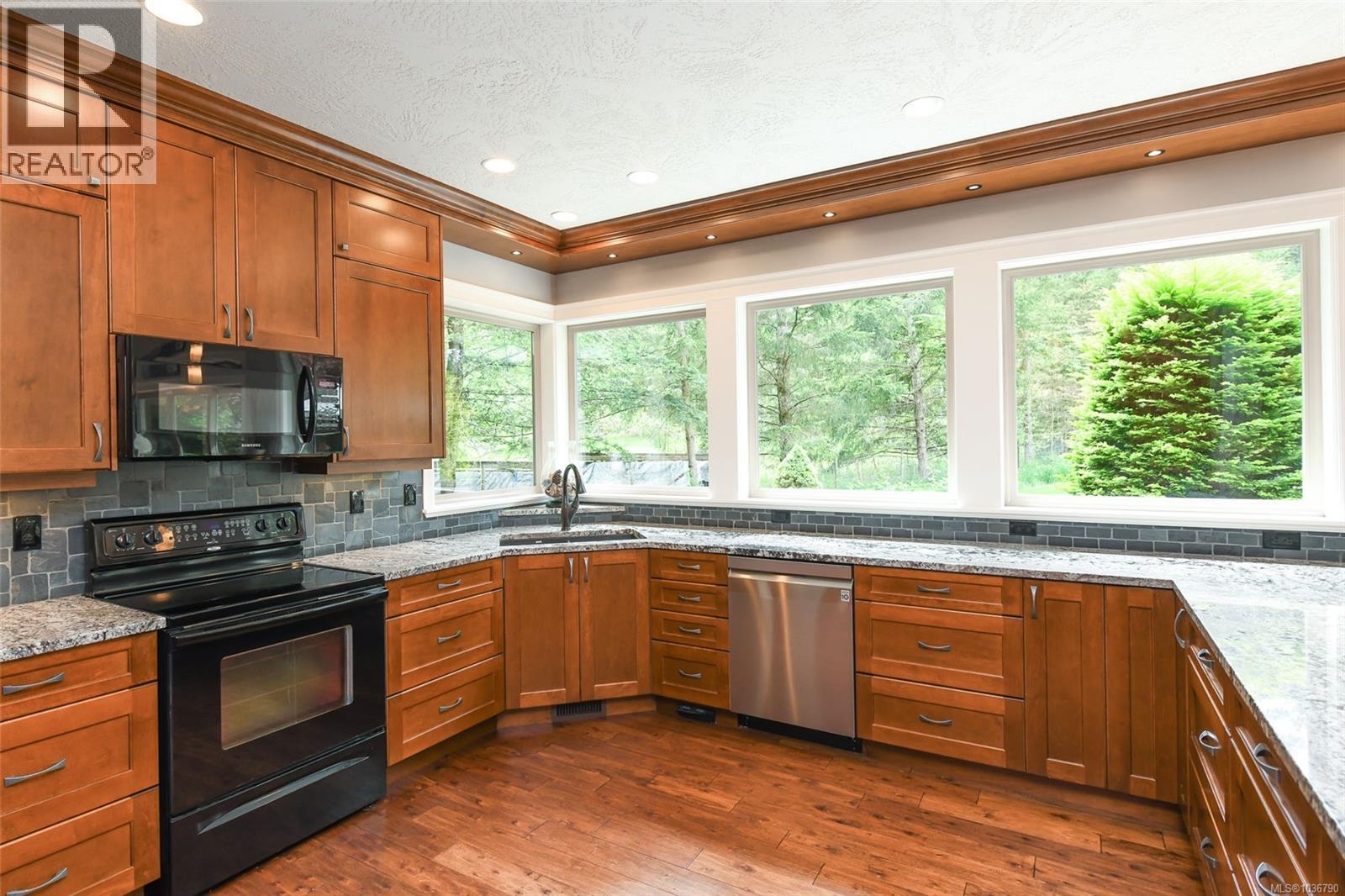 1331 Hudson Rd - 13