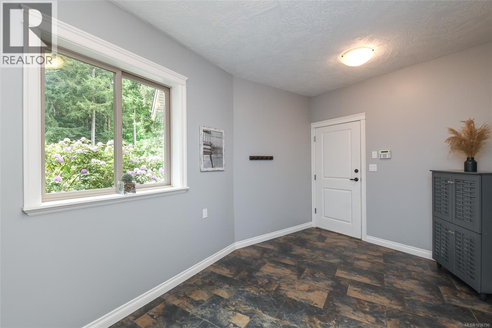 1331 Hudson Rd - 56