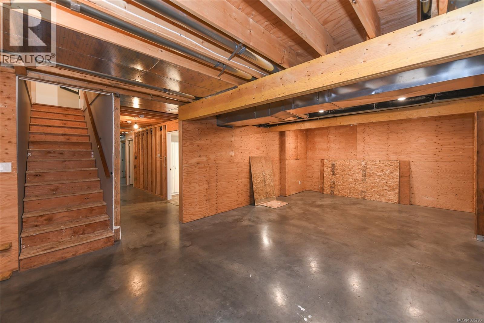 1331 Hudson Rd - 66