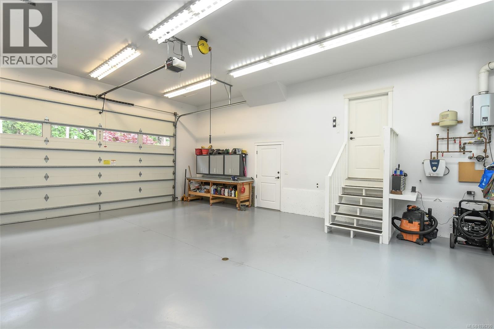1331 Hudson Rd - 58