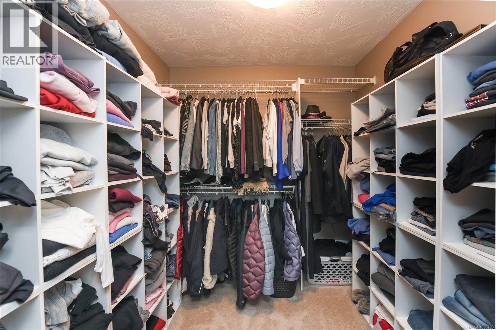 1331 Hudson Rd - 44