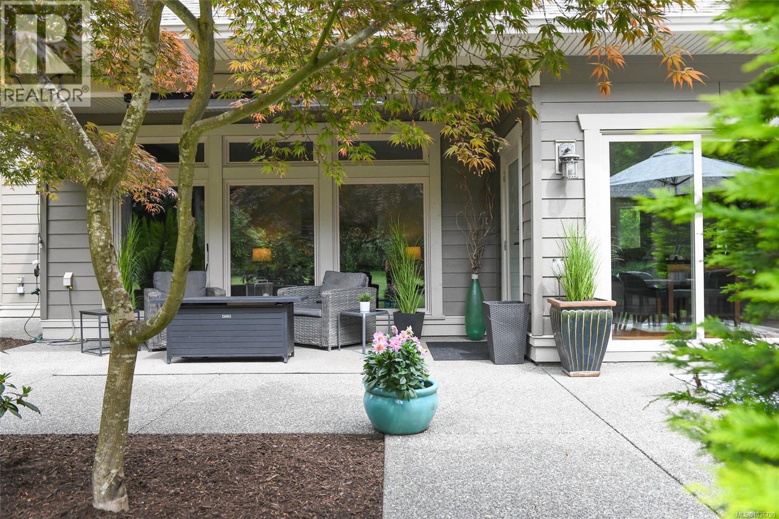 1331 Hudson Rd - 73