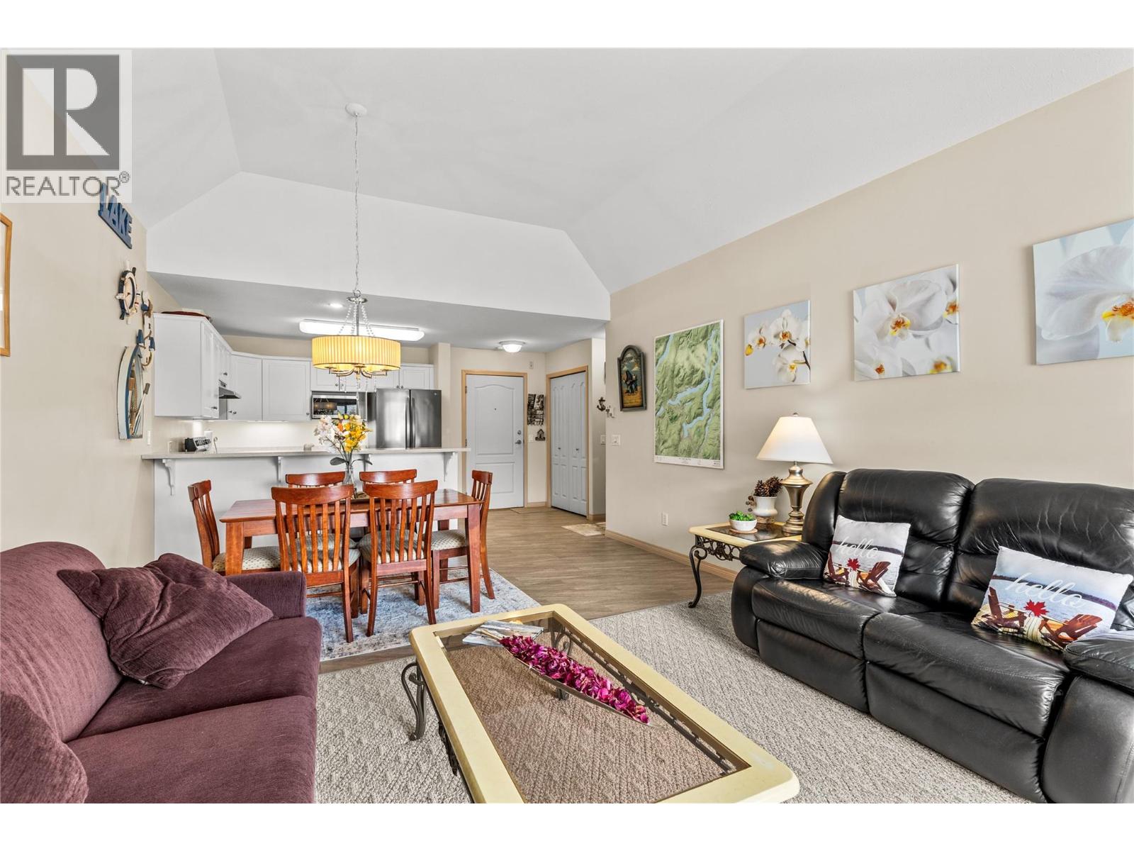 1002 Riverside Avenue Unit# 304, Sicamous