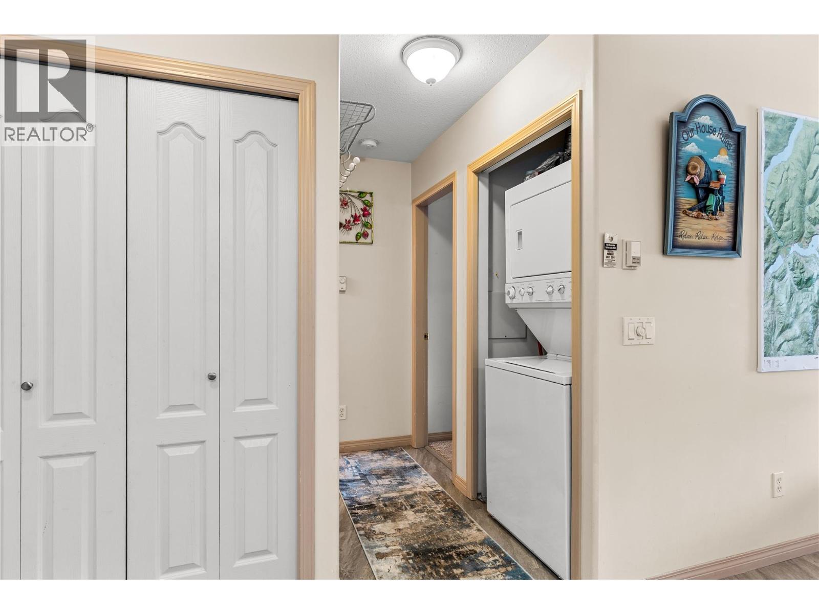 1002 Riverside Avenue Unit# 304, Sicamous
