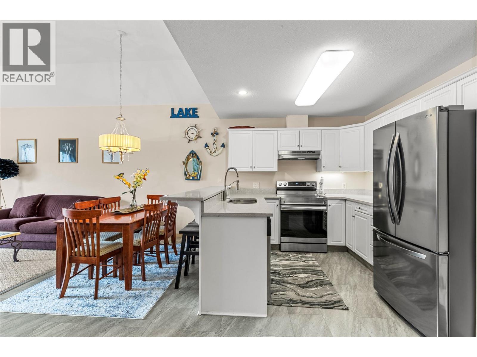 1002 Riverside Avenue Unit# 304, Sicamous