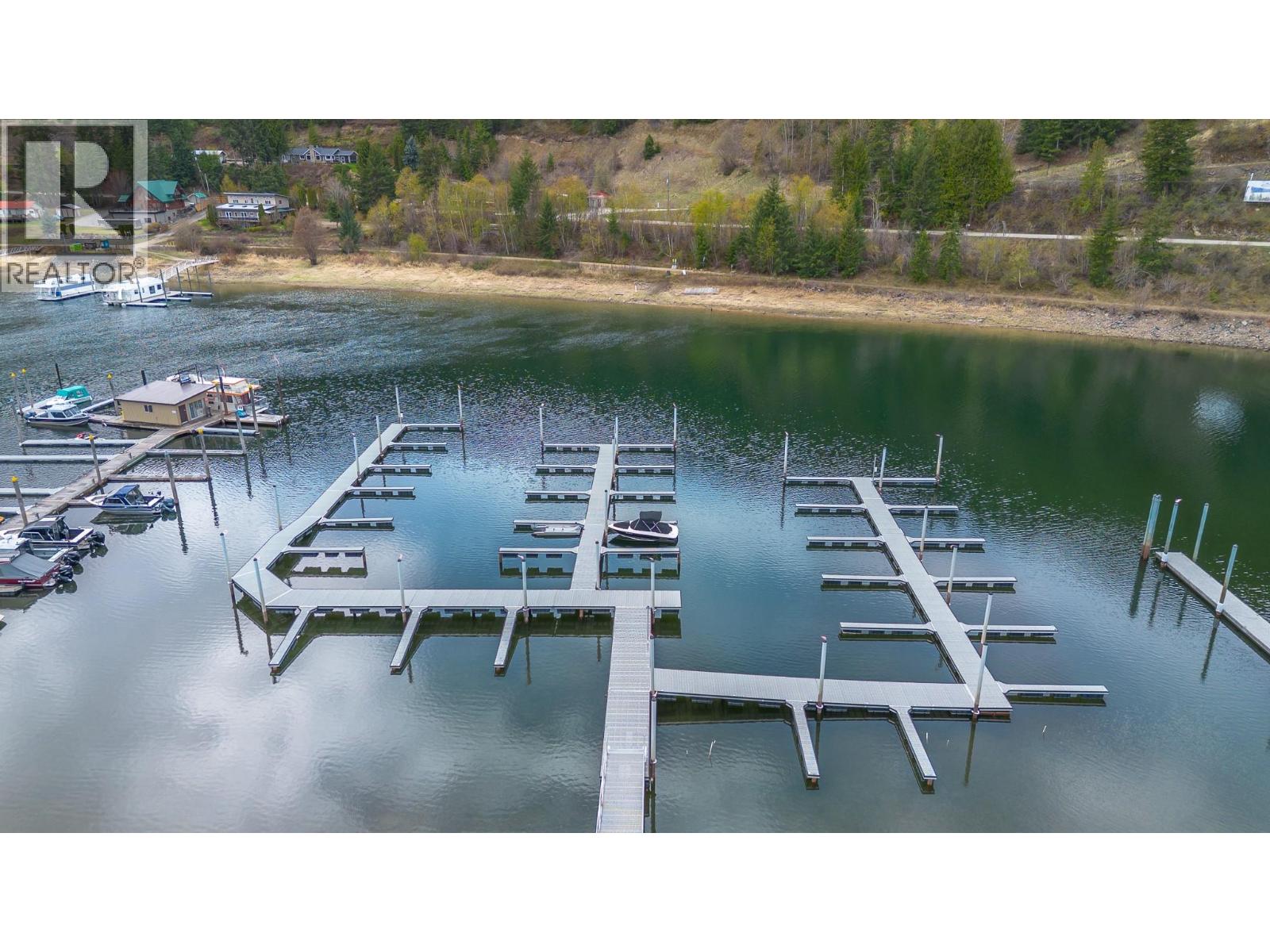 1002 Riverside Avenue Unit# 304, Sicamous