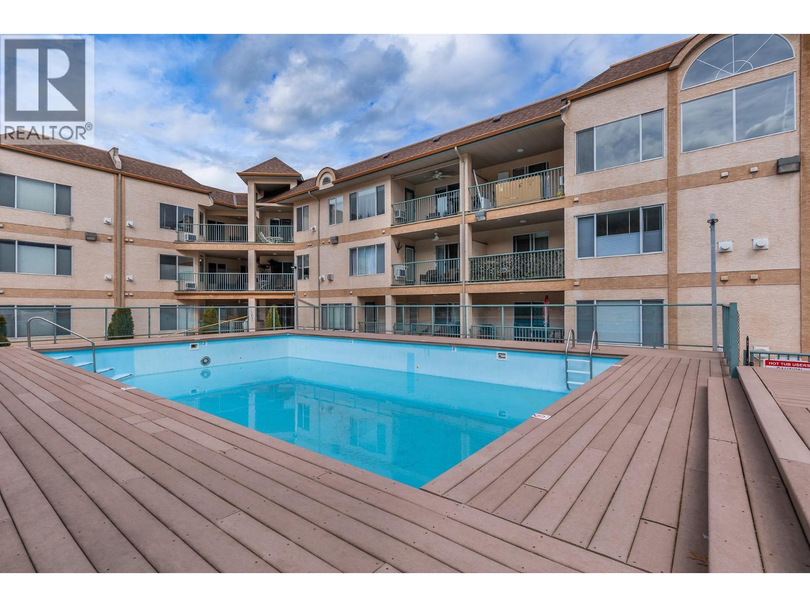 1002 Riverside Avenue Unit# 304, Sicamous