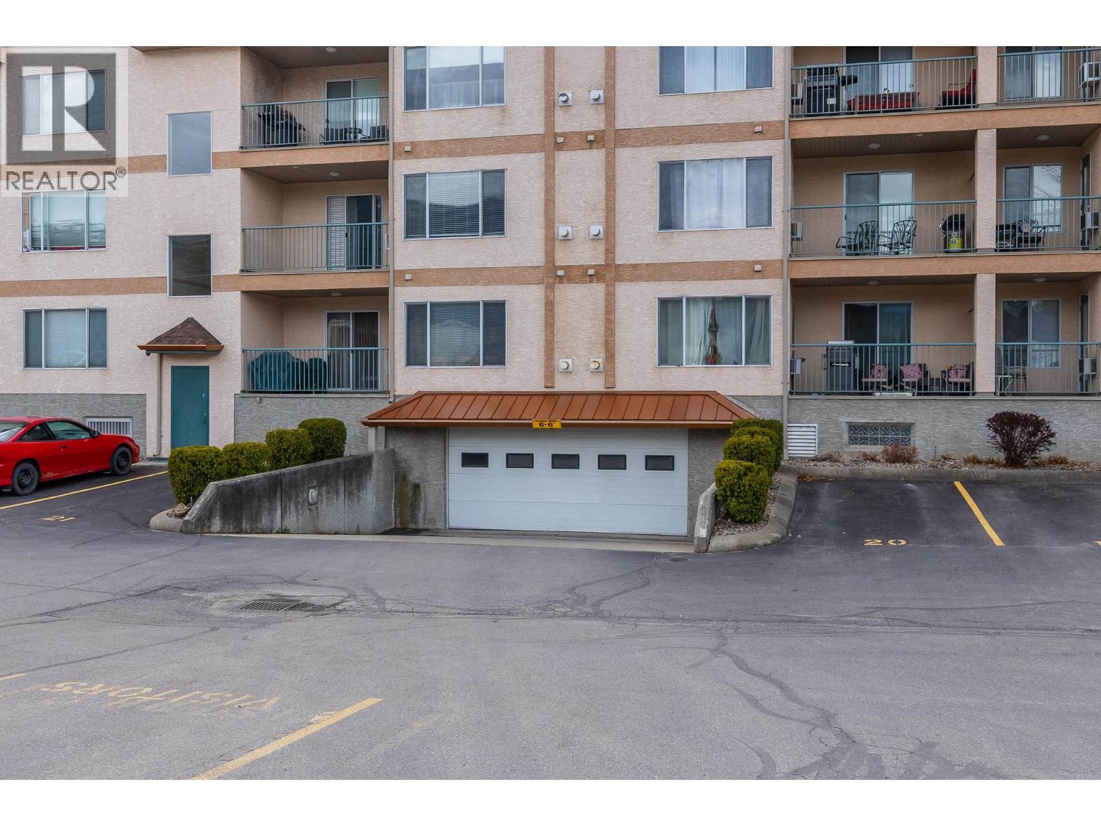 1002 Riverside Avenue Unit# 304, Sicamous