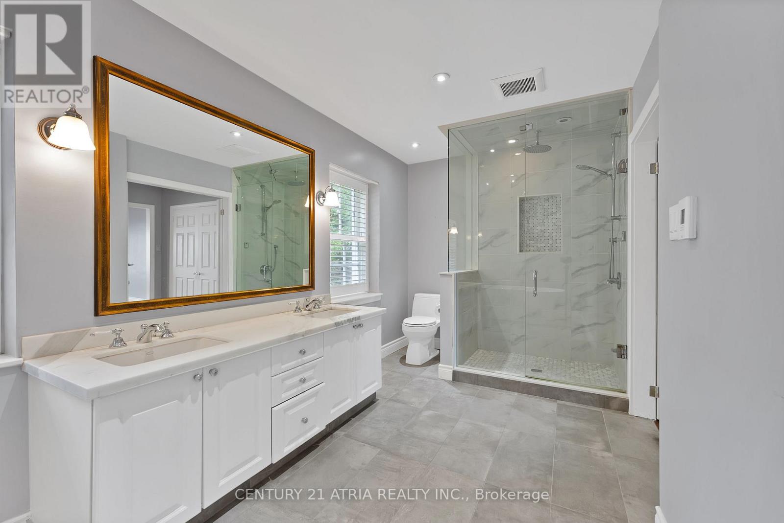 5 HILL CRESCENT - 17