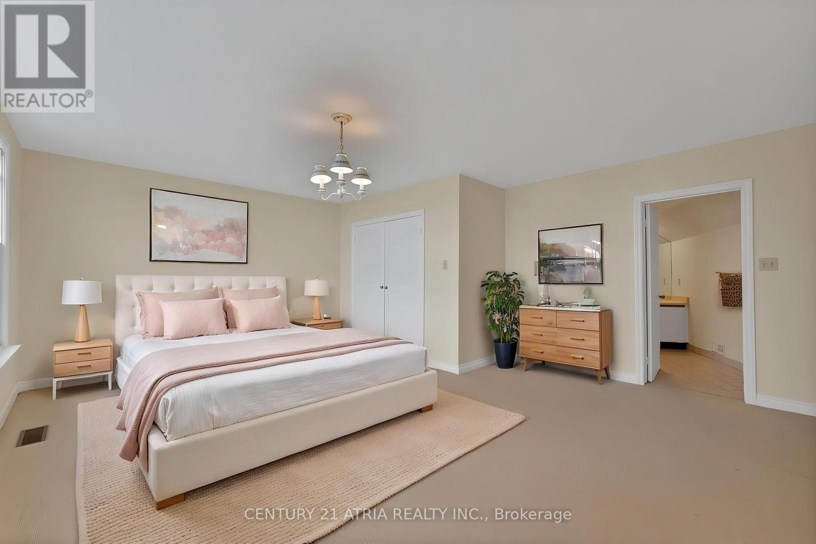 5 HILL CRESCENT - 21